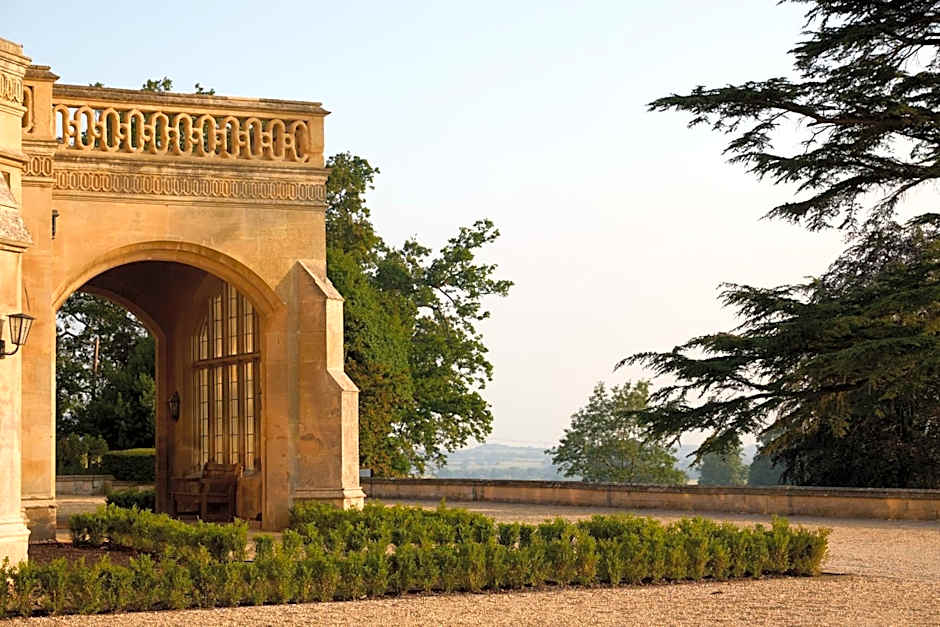 Dumbleton Hall