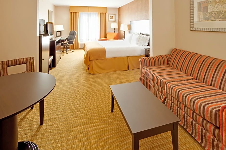 Holiday Inn Express Hotel & Suites Lebanon