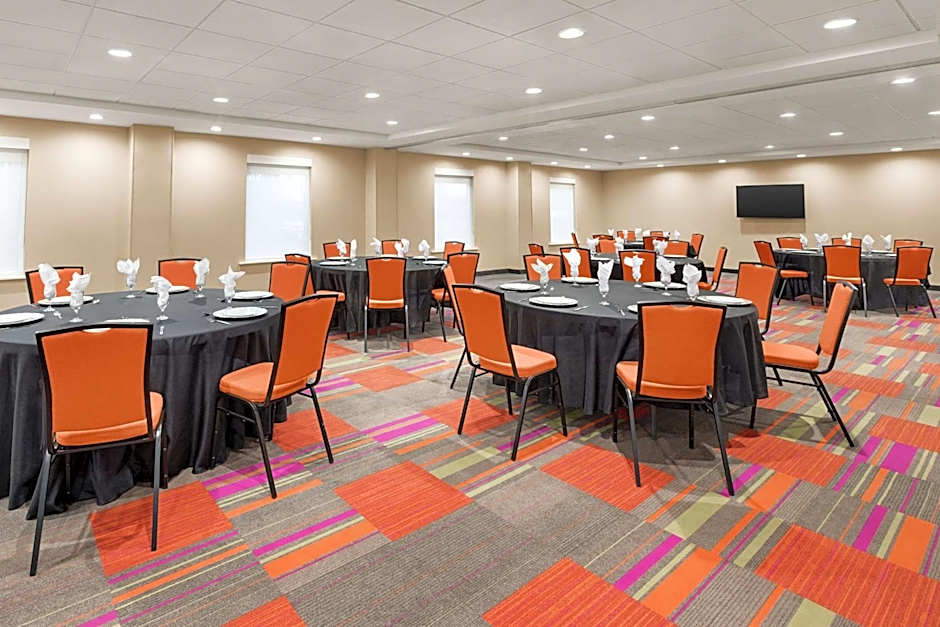 Home2 Suites by Hilton Woodbridge Potomac Mills