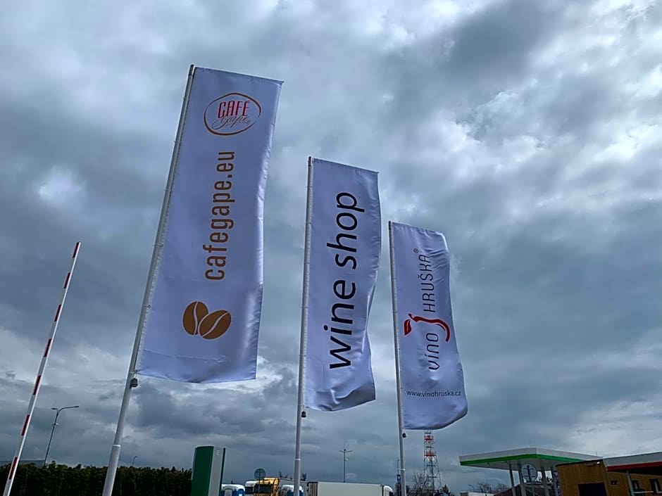 Hotel Solitaire FREE Parking Self Check-in