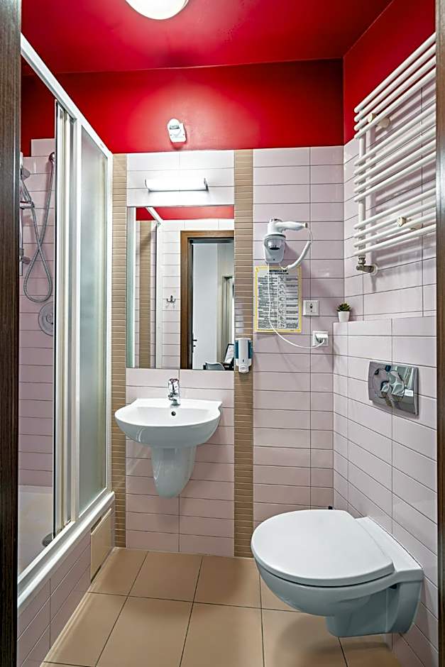 Akira Bed & Breakfast