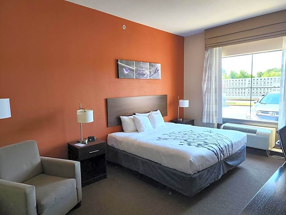 Sleep Inn & Suites Dyersburg I-155