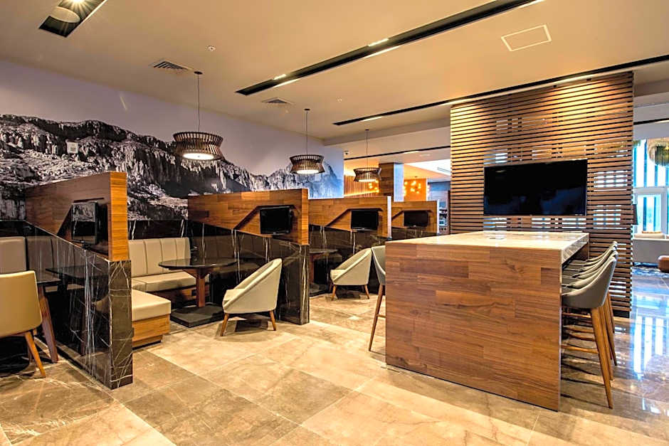 Courtyard by Marriott San Luis Potosi, Los Lagos