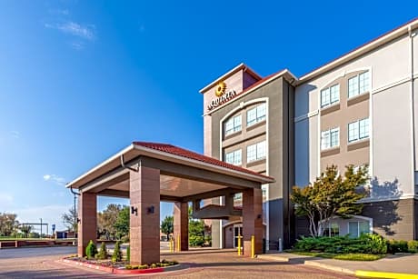 La Quinta Inn & Suites by Wyndham Oklahoma City - Moore