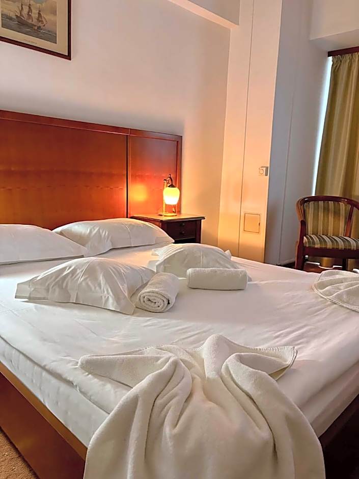 Hotel Emma West