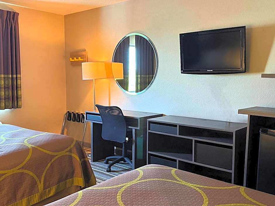 Super 8 by Wyndham Gas City Marion Area