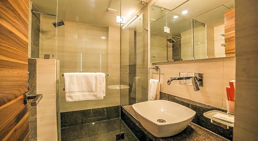Hotel The Basil Park