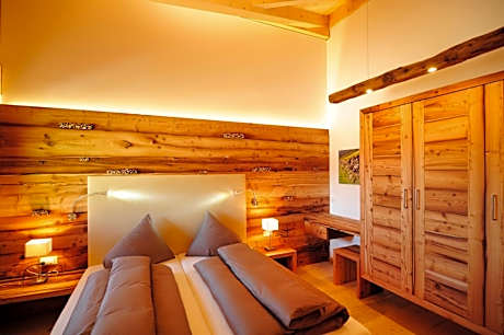 Suite with Mountain View