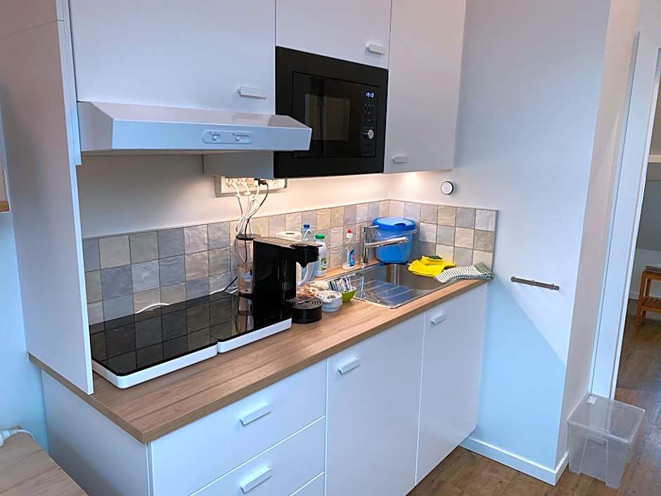 LOGIES-M Comfort Studios Inc Bikes B&B