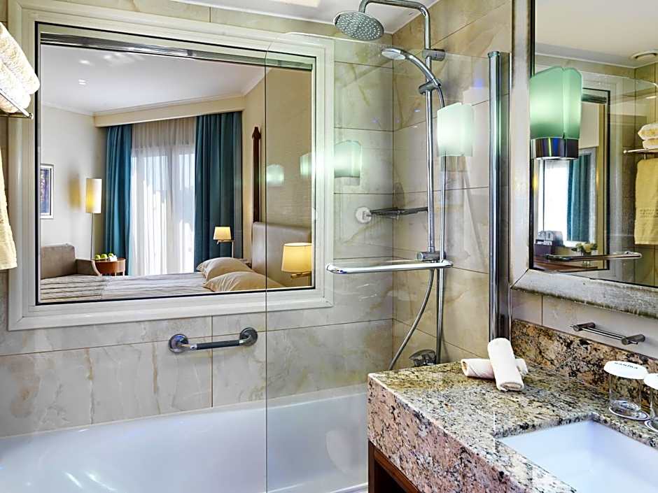 Alexander The Great Beach Hotel
