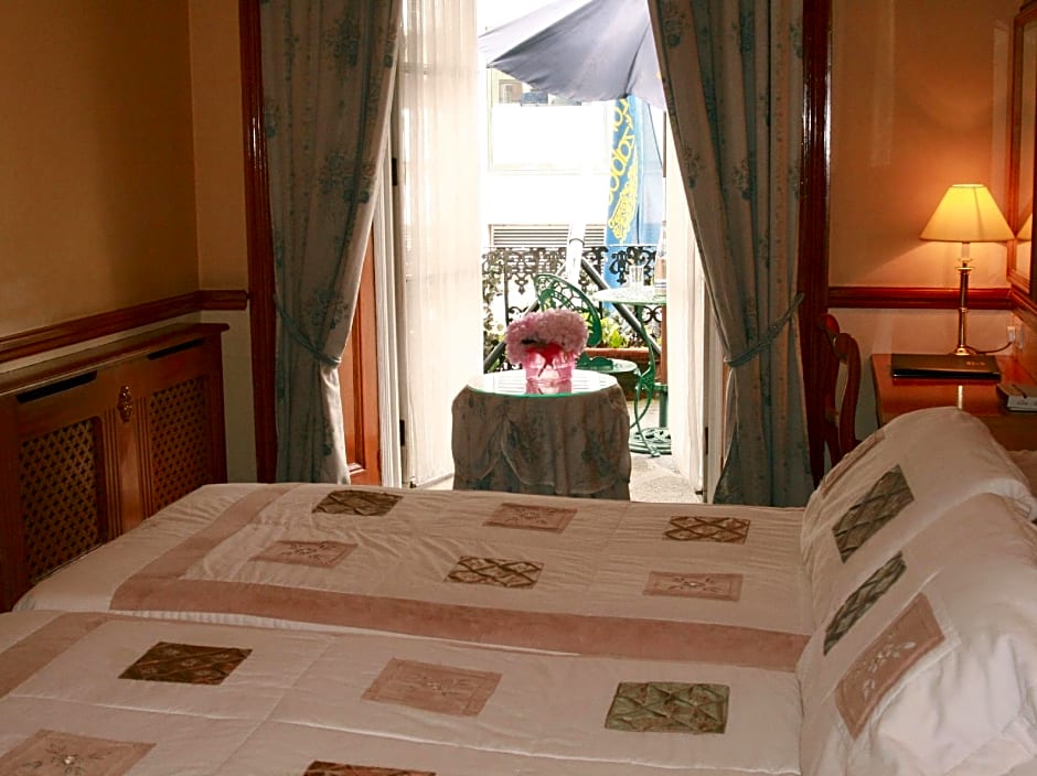 London Elizabeth Hotel