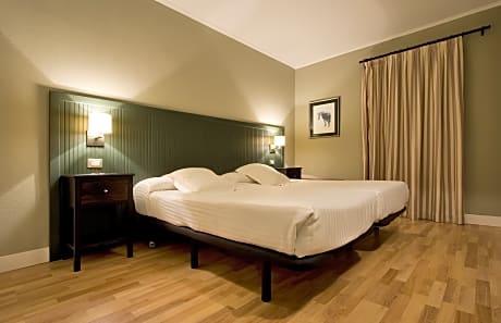 2 bedrooms apartment 3adults