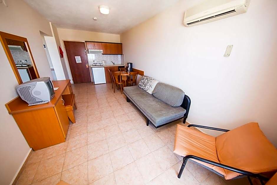 Tuntas Family Suites Kusadasi