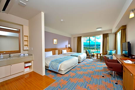 Premier Twin Room with Sea View- Non-Smoking