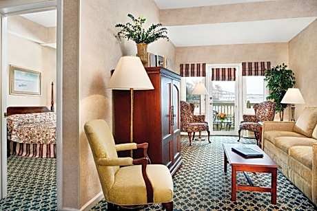 Wyndham Bay Voyage Inn