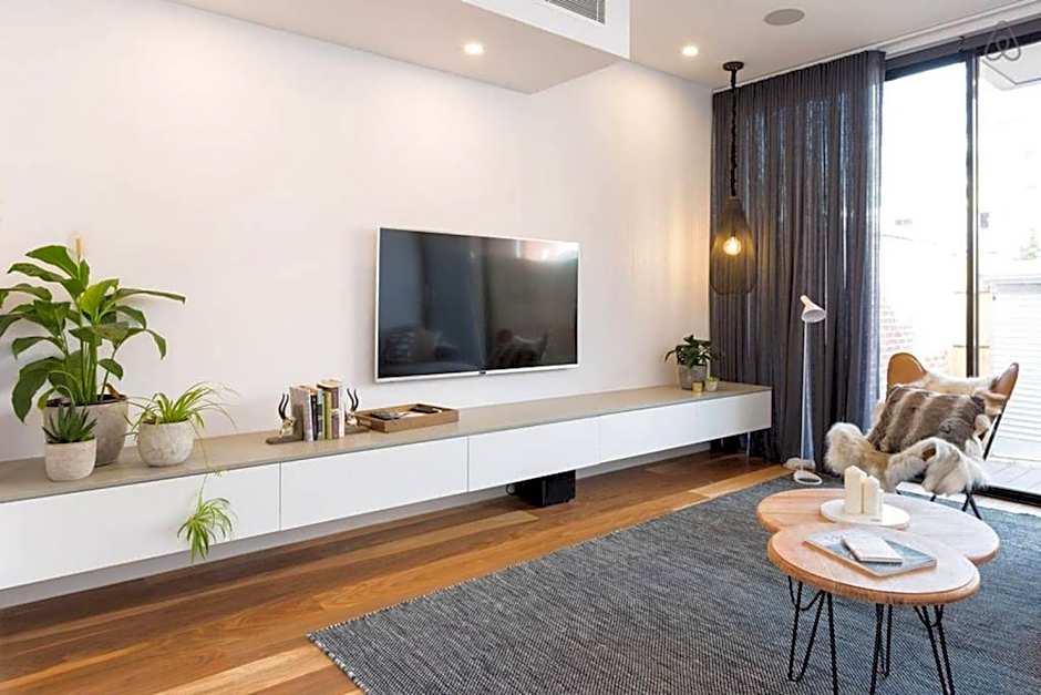 Lola Three Levels of Style with Rooftop Terrace