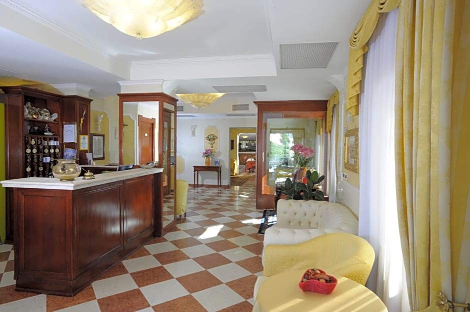 Hotel Russo Palace