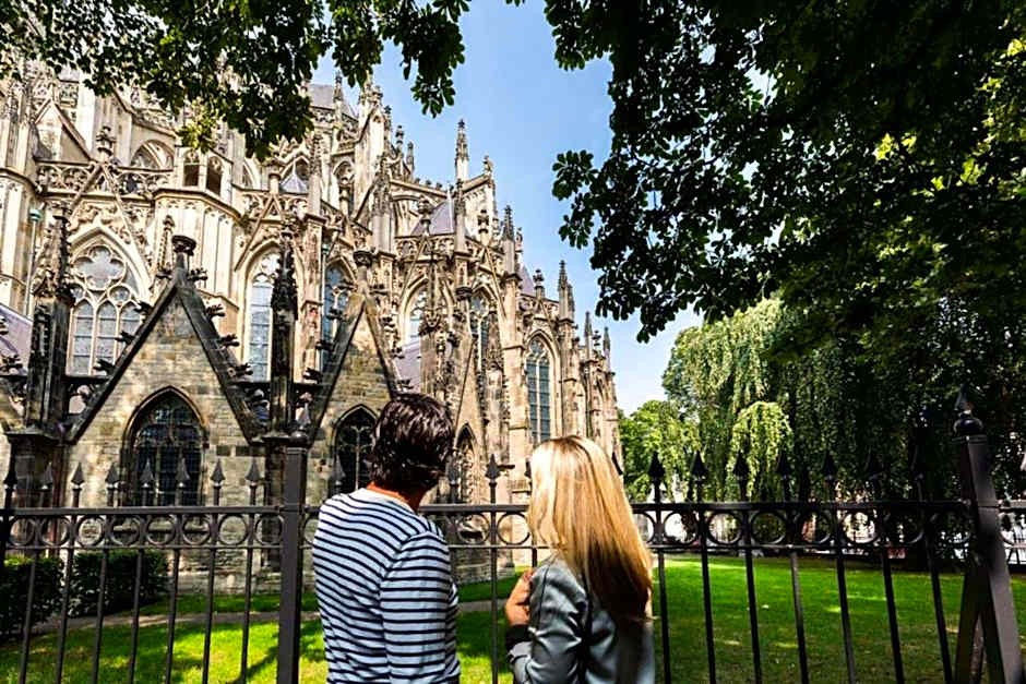 Golden Tulip Hotel Central