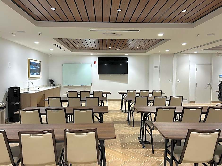 Staybridge Suites Manteca By IHG