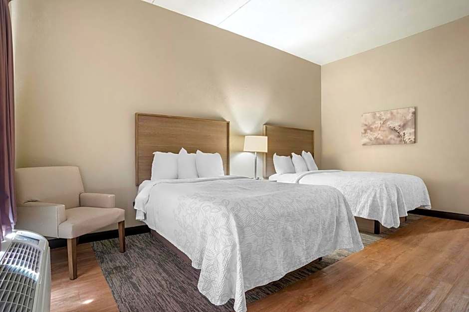 Red Roof Inn & Suites Vicksburg