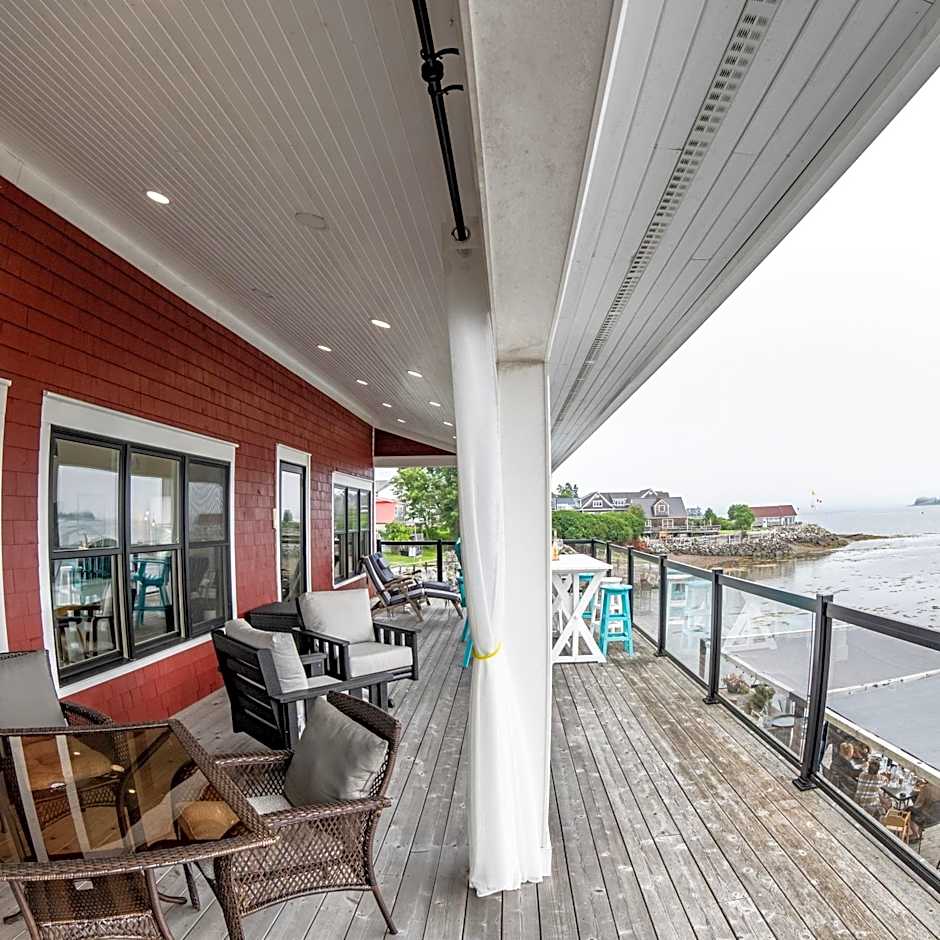 Captain Dan's Sunset Suite