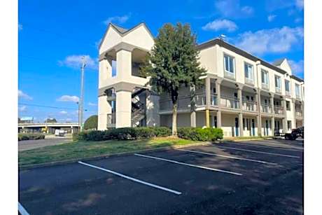 Studio 6 Suites Norcross, GA