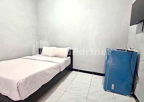 Vins Homestay Kroya Mitra RedDoorz