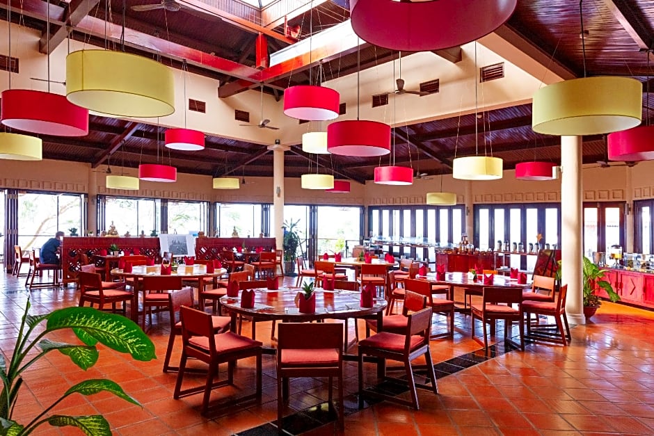 Victoria Nui Sam Lodge