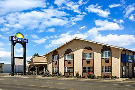 Days Inn by Wyndham Yakima