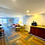 Mystic River Hotel & Suites