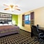 Super 8 by Wyndham Marietta