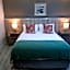 La Orchard Hotel