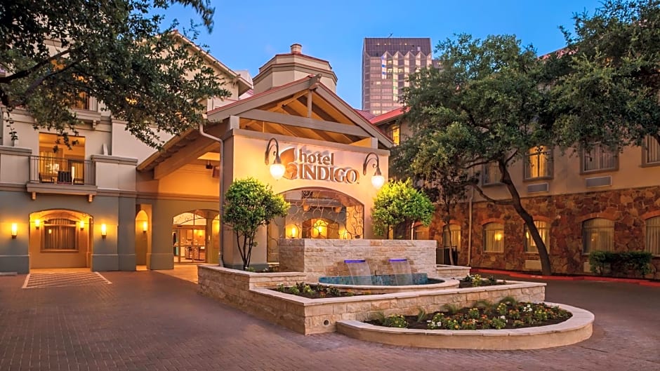 Hotel Indigo San Antonio Riverwalk