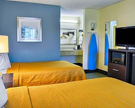 Double Room with Two Double Beds - Non-Smoking