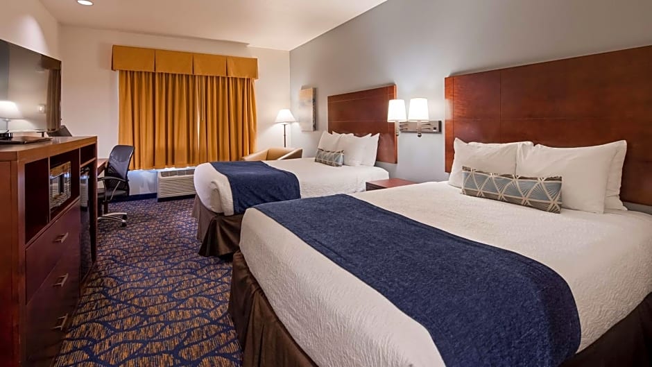 Best Western Plus Villa Del Lago Inn