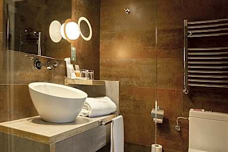 Superior Quadruple Room, Balcony, Sea View (2 Twin Beds)