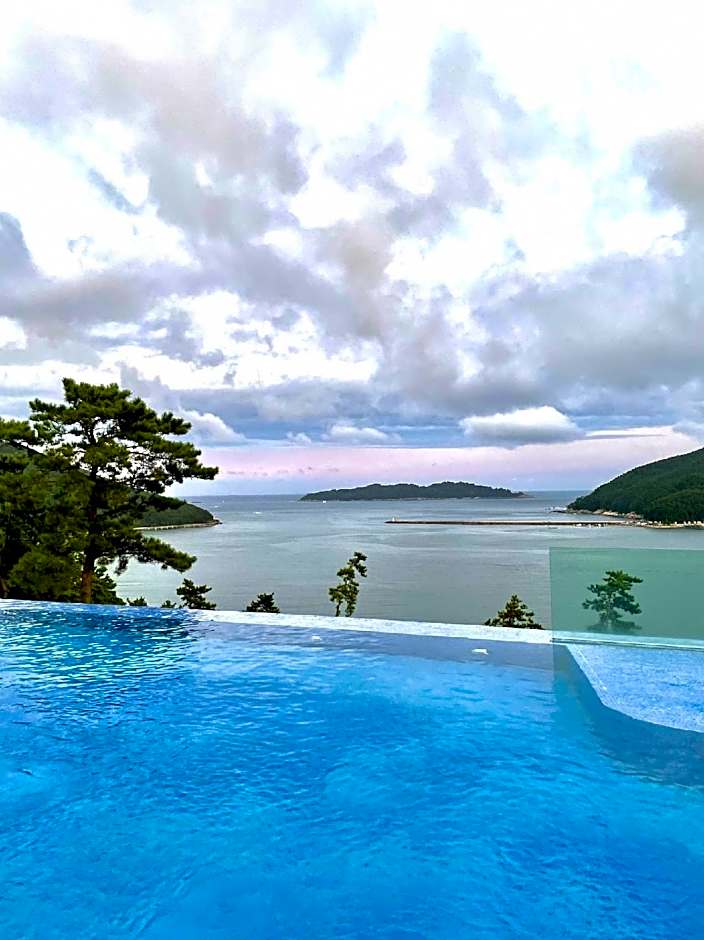 HOTEL SANGSANG & Private Sang Sang Pool Villa