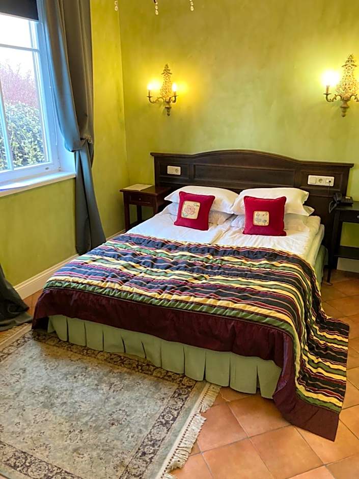 Apvalaus Stalo Klubas Gastro & SPA Hotel