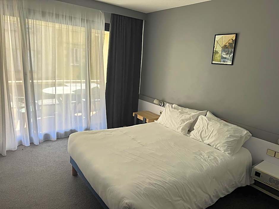 Hôtel Dupleix - Hyper centre - Réouverture