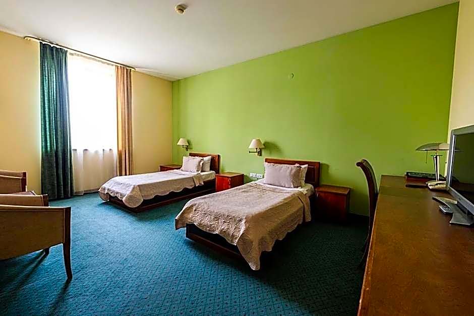 Ararat Hotel
