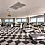 XL Terrace, Lazy River, I-O Pools, Game Room, Spa, Beach, Luxury 2-2 Penthouse!