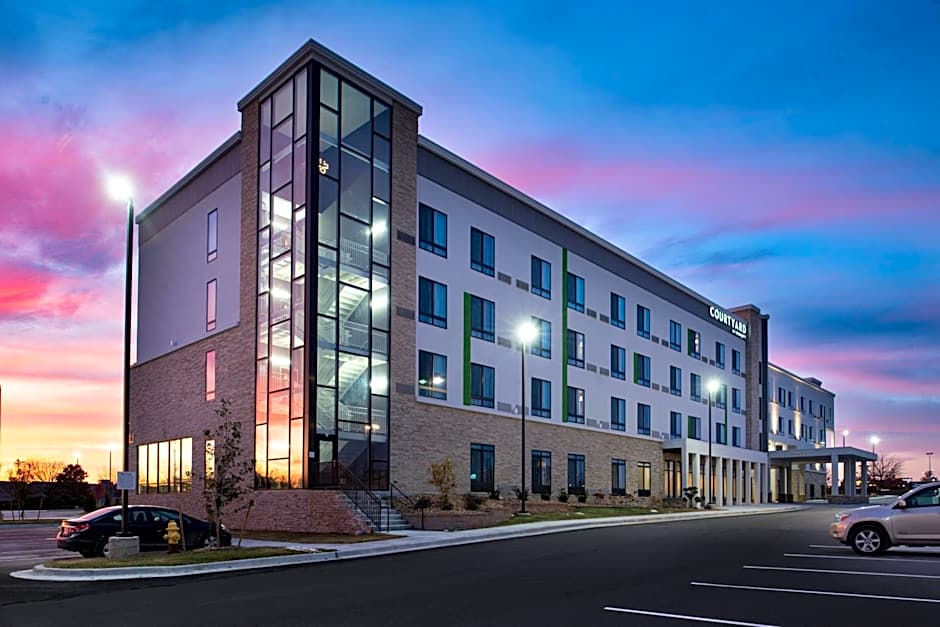 Courtyard by Marriott Kansas City Olathe