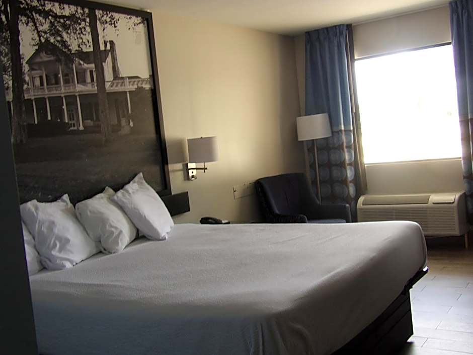 Super 8 by Wyndham Ocean Springs Biloxi