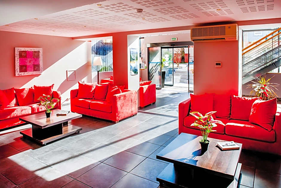 Zenitude Hotel-Residences Les Jardins de Lourdes