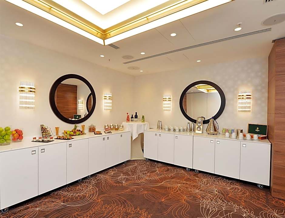 Best Western Plus Delta Park Hotel