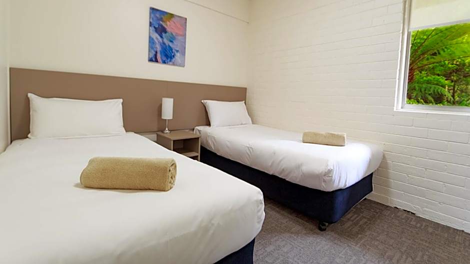 Adina Place Motel Apartments