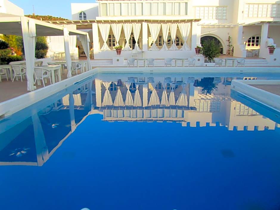 Porto Scoutari Romantic Hotel