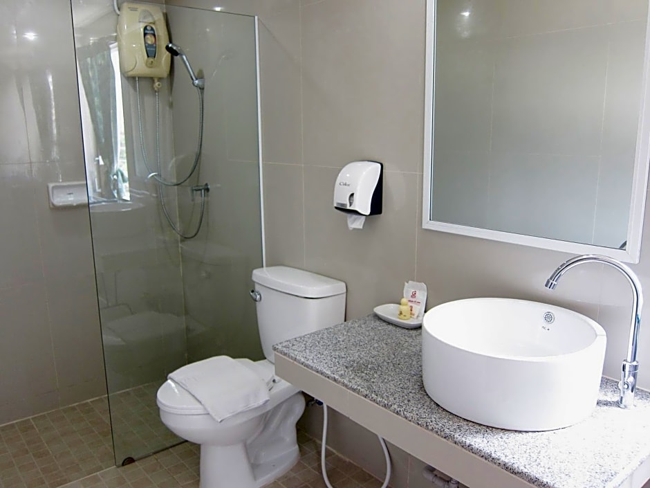 Golden House Service Apartment