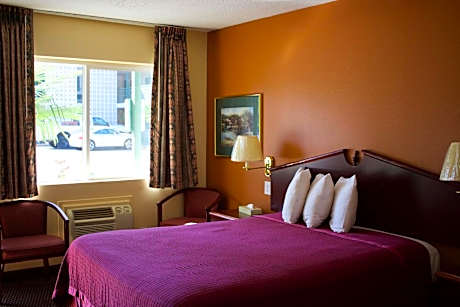 Queen Room - Disability Access/Non-Smoking