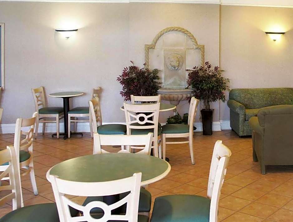 Rodeway Inn Huntsville West